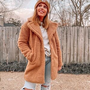 Abercrombie & Fitch Tan Teddy Jacket Cozy and Stylish